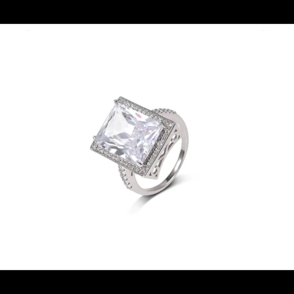 THE BOUJEE RING